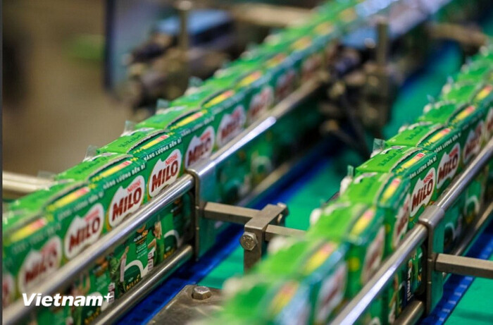 Dây chuyền sản xuất sữa hiện đại