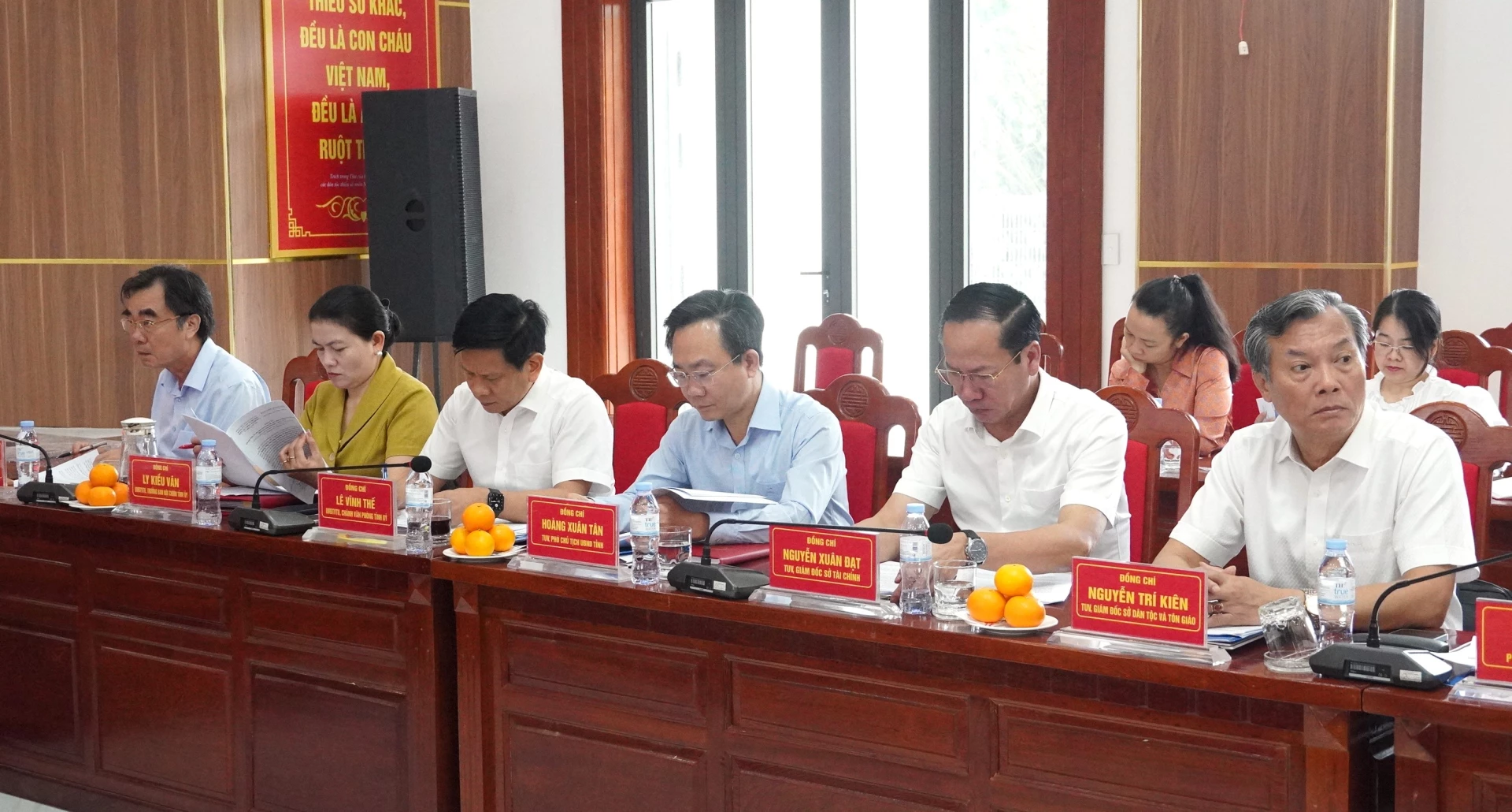 Đại biểu tham dự buổi làm việc - Ảnh: Q.V