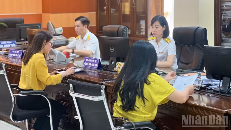 Ngành thuế đẩy mạnh các giải pháp hỗ trợ doanh nghiệp và người nộp thuế tuân thủ pháp luật.