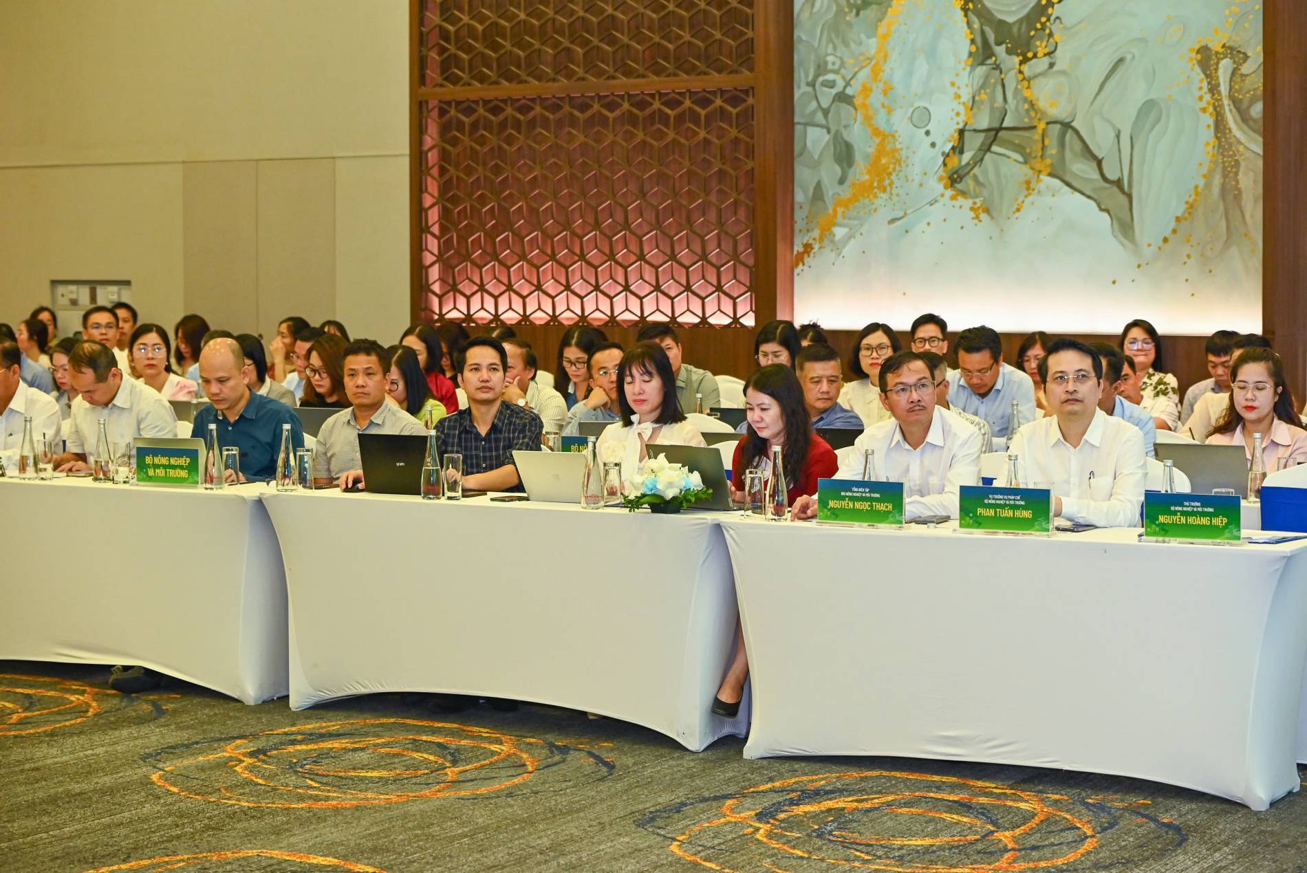 Bộ Nông nghiệp và Môi trường đối thoại cùng doanh nghiệp, thúc đẩy cải cách thủ tục hành chính - Ảnh 3
