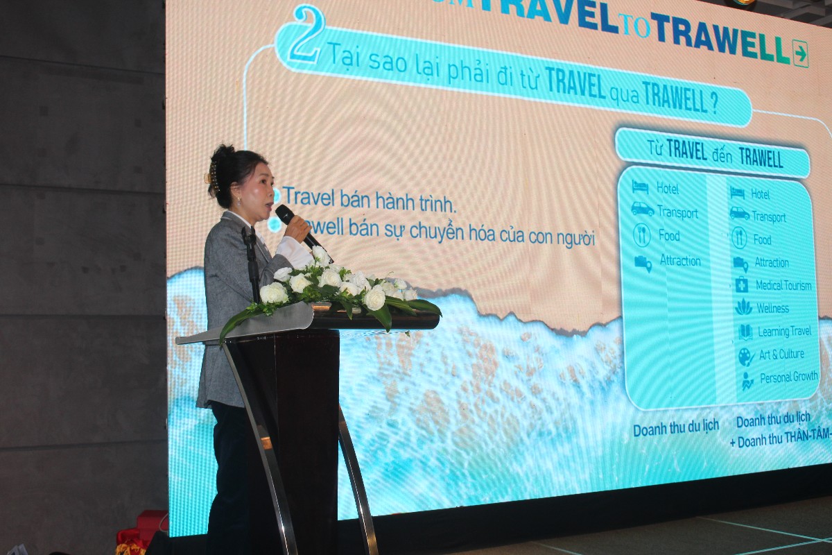 Bà Lê Hoàng Yến: ngành du lịch cần chuyển từ tư duy phát triển dựa trên số lượng khách sang mô hình gia tăng giá trị trên mỗi du khách. Ảnh: Chu Khôi.