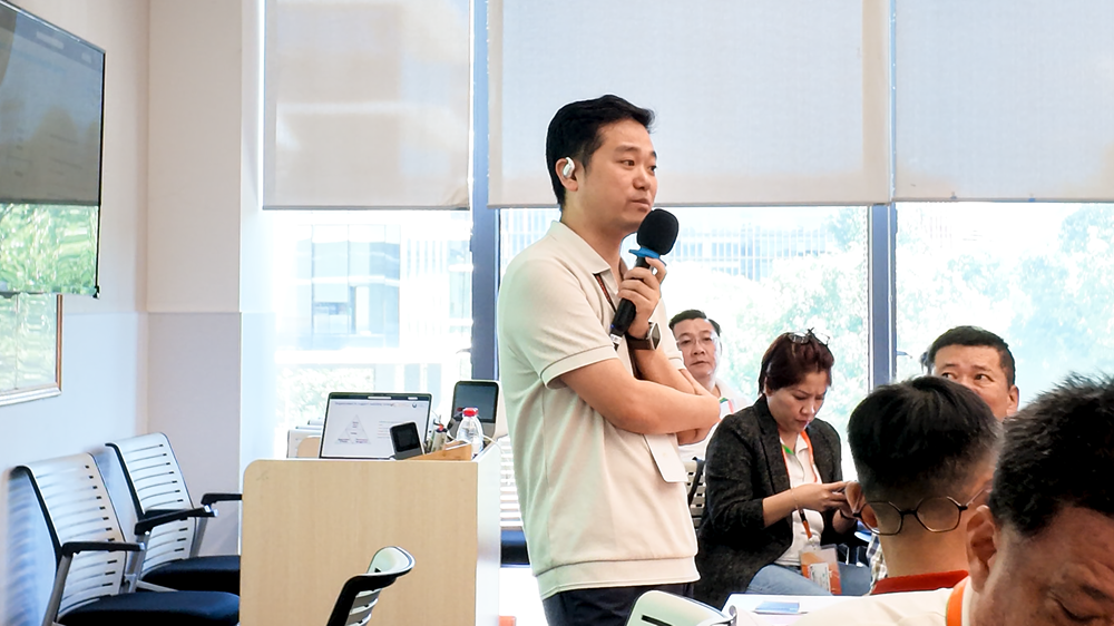 Ông Chandee Zhuang - Cố vấn Cấp cao của eWTP, Đồng sáng lập AGI, chia sẻ về hành trình chiến lược của Alibaba
