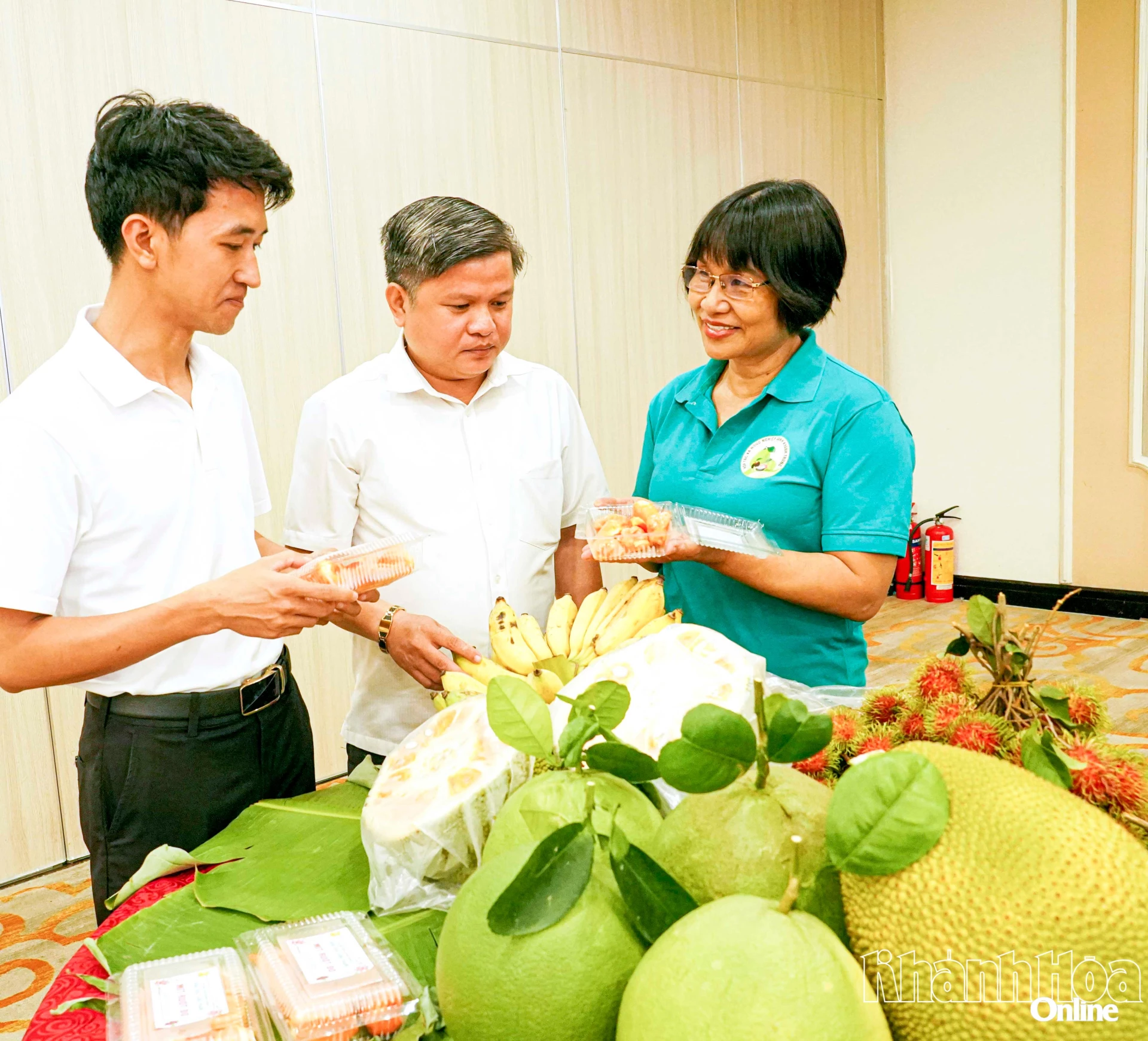 Các sản phẩm đạt OCOP 3 sao của Hợp tác xã Nông nghiệp xanh Khánh Trung.
