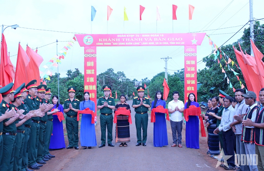 Đoàn Kinh tế - Quốc phòng 74: Nhiều hoạt động tri ân gia đình chính sách và hỗ trợ nhân dân