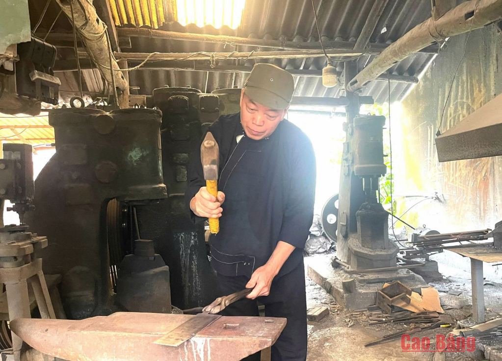 Nghề rèn truyền thống ở xã Quảng Uyên được gìn giữ và phát huy, tạo việc làm, tăng thu nhập cho người dân, góp phần xây dựng nông thôn mới bền vững.